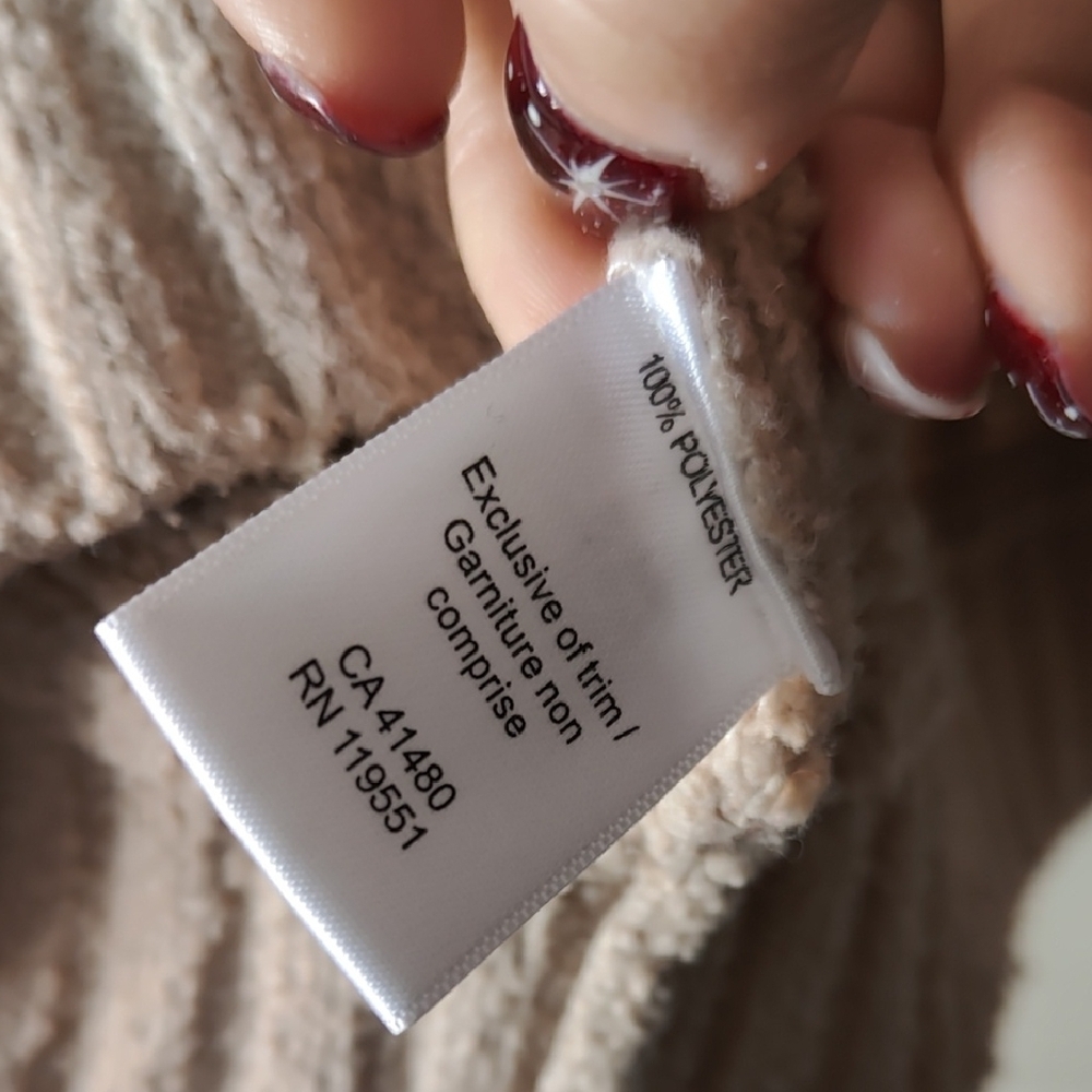 Women’s Cable Knit Sweater - Cream - Picture 5 of 7